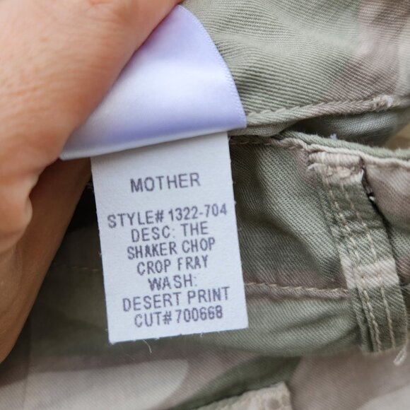 MOTHER The Shaker Chop Crop Fray Desert Camo - Picture 8 of 8